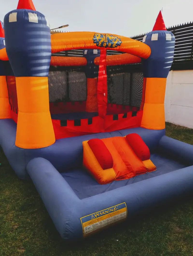 Castillo inflable multicolor - 6