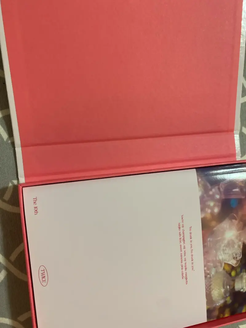 Álbum Taste of Love - TWICE - 2