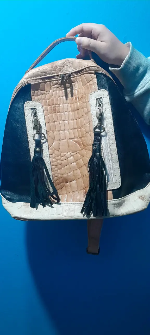 Mochila 100% cuero - 1