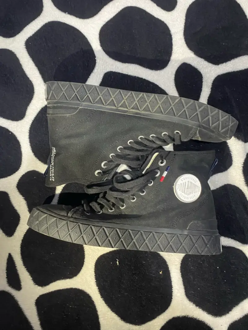 Zapatillas negras altas Palladium - 1