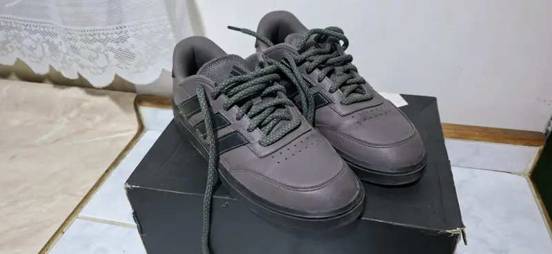 Zapatillas deportivas grises - 3