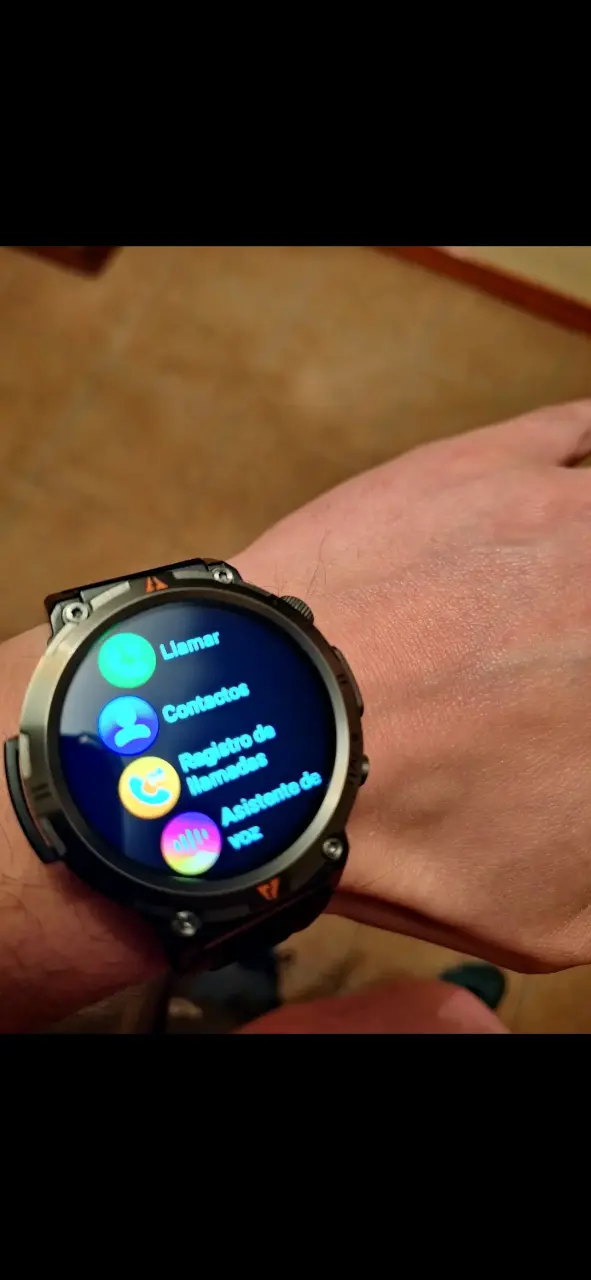 Smartwatch negro con funciones avanzadas - 1