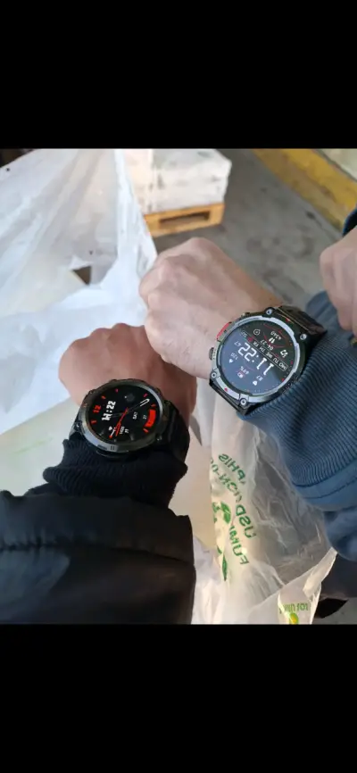 Smartwatch negro con funciones avanzadas - miniatura 3