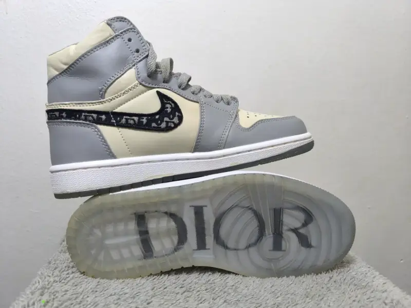 Zapatillas Air jordan 1 Dior talla 37.5 - 2