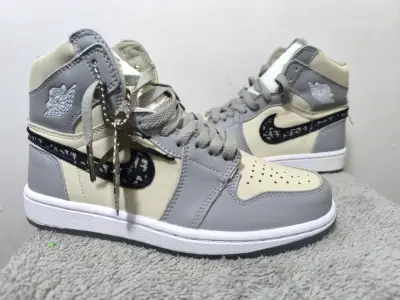 Zapatillas Air jordan 1 Dior talla 37.5 - miniatura 4
