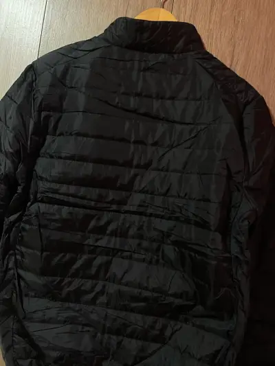 Chaqueta negra EA7 acolchada - miniatura 3