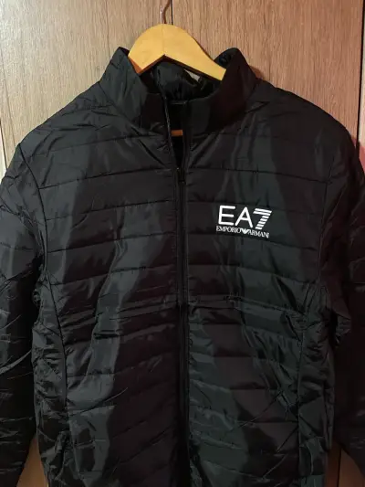 Chaqueta negra acolchada EA7 - miniatura 1
