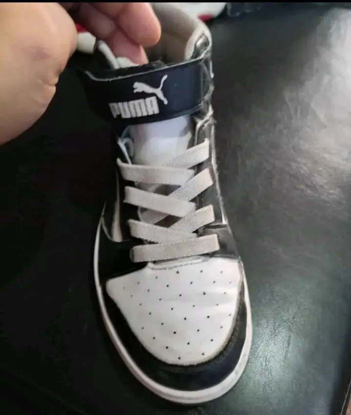 Zapatillas deportivas blancas y negras - 6