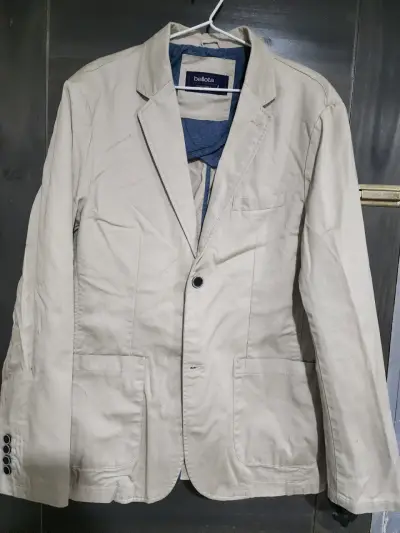 Blazer beige marca Bellota talla L - miniatura 1