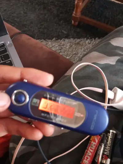 Reproductor MP3 Retro Recco 250MB - Funcionando Co - miniatura 1