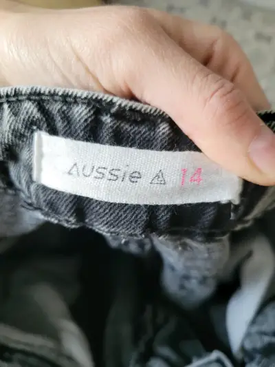 Jeans cargo gris y negro niña - miniatura 2