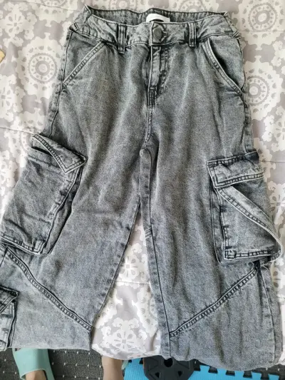 Jeans cargo gris y negro niña - miniatura 3