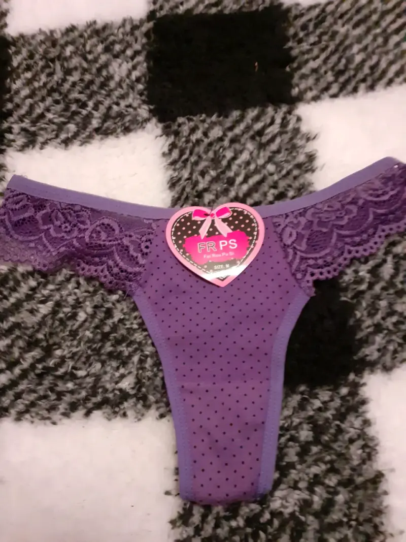 Colales  morada con encaje talla M - 3