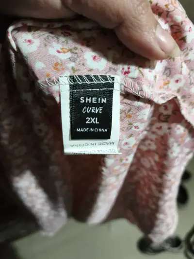 Vestido blanco y rosa con florcitas - miniatura 3