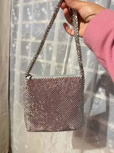 Mini cartera Y2K de malla metálica - miniatura 1