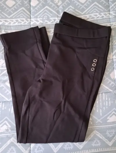 Pantalones negros con ojales - miniatura 1