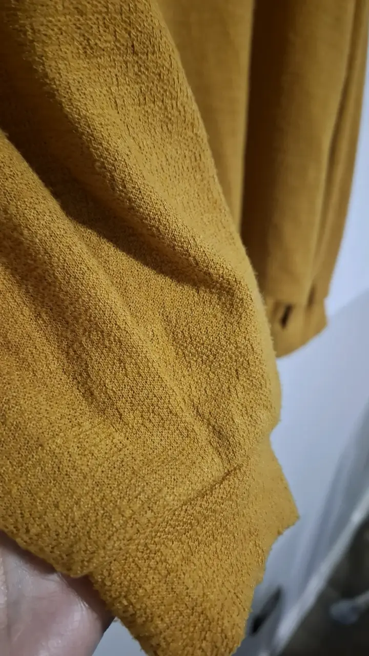 Polera mostaza de manga larga - 3