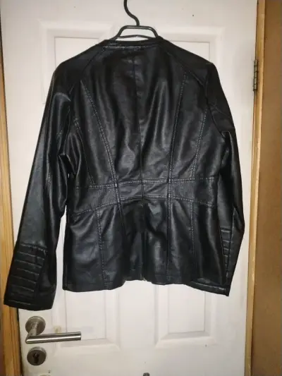Chaqueta de ecocuero negra FSP talla M - miniatura 2