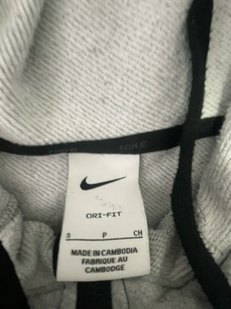 Polerón gris con capucha Nike - 4