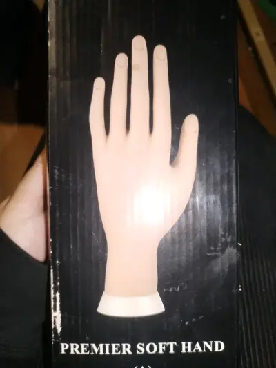 Mano de práctica para uñas - miniatura 2