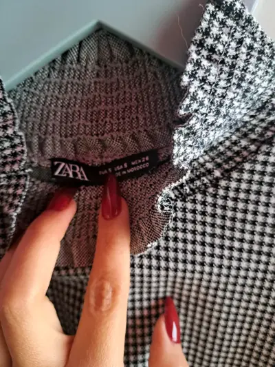 Blusa Zara cuadros blanco y negro talla s/m - miniatura 2