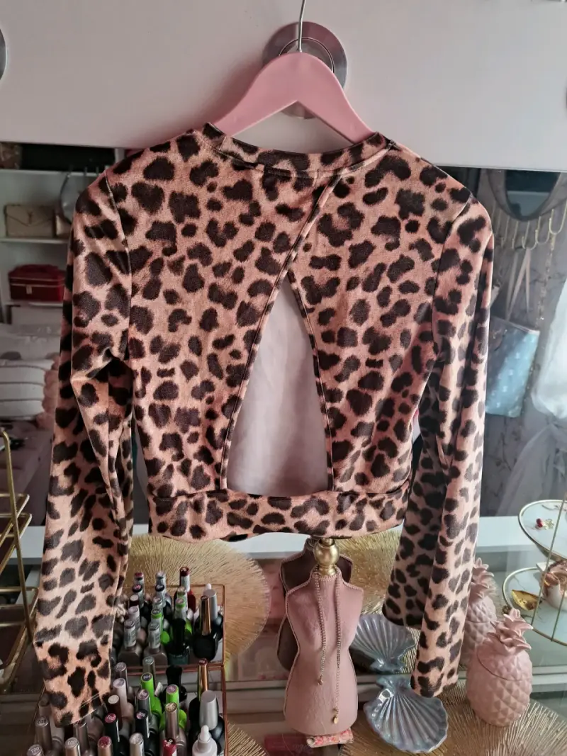 Polera leopardo Bershka talla M. - 3