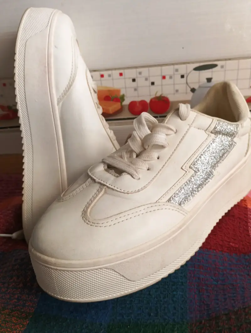 Zapatillas blancas con glitter