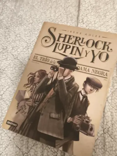 Sherlock Lupin y Yo: El Trío de la Dama Negra - miniatura 1