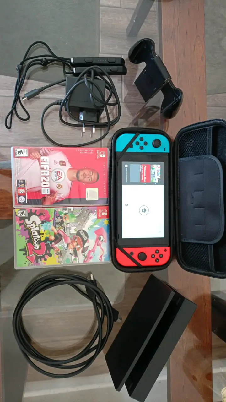 Nintendo Switch con juegos y accesorios