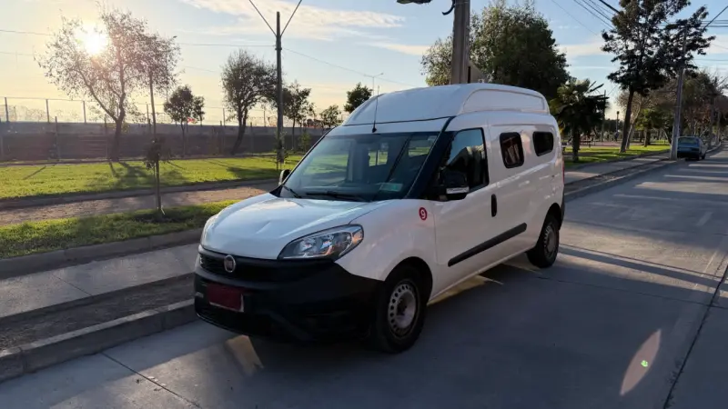 Fiat Dobló XL en buen estado - 4