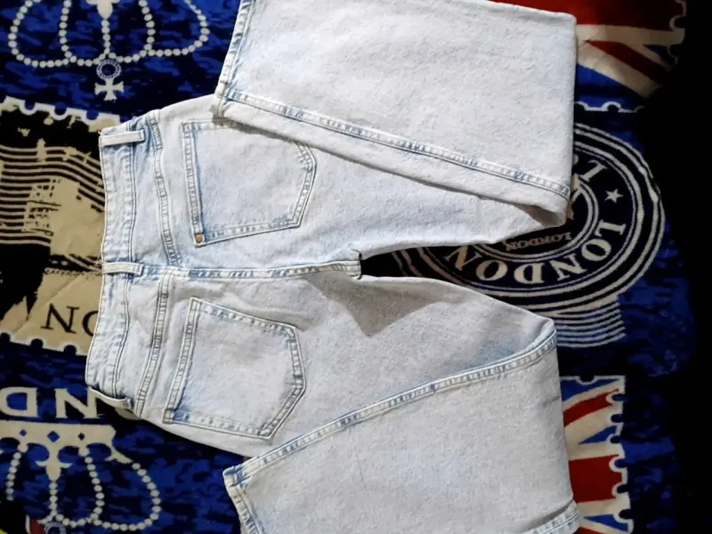 Jeans azules claros HyM - 3