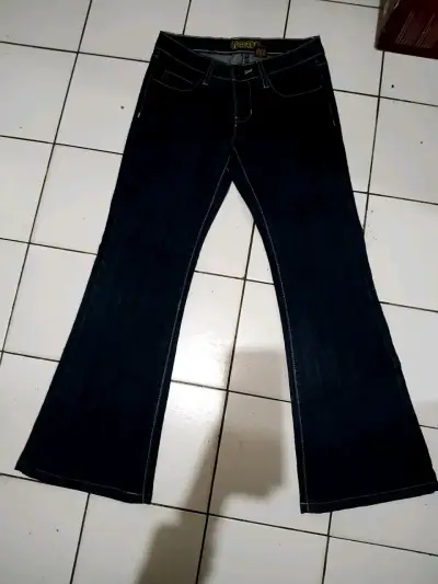 Jeans oscuro flare - miniatura 2