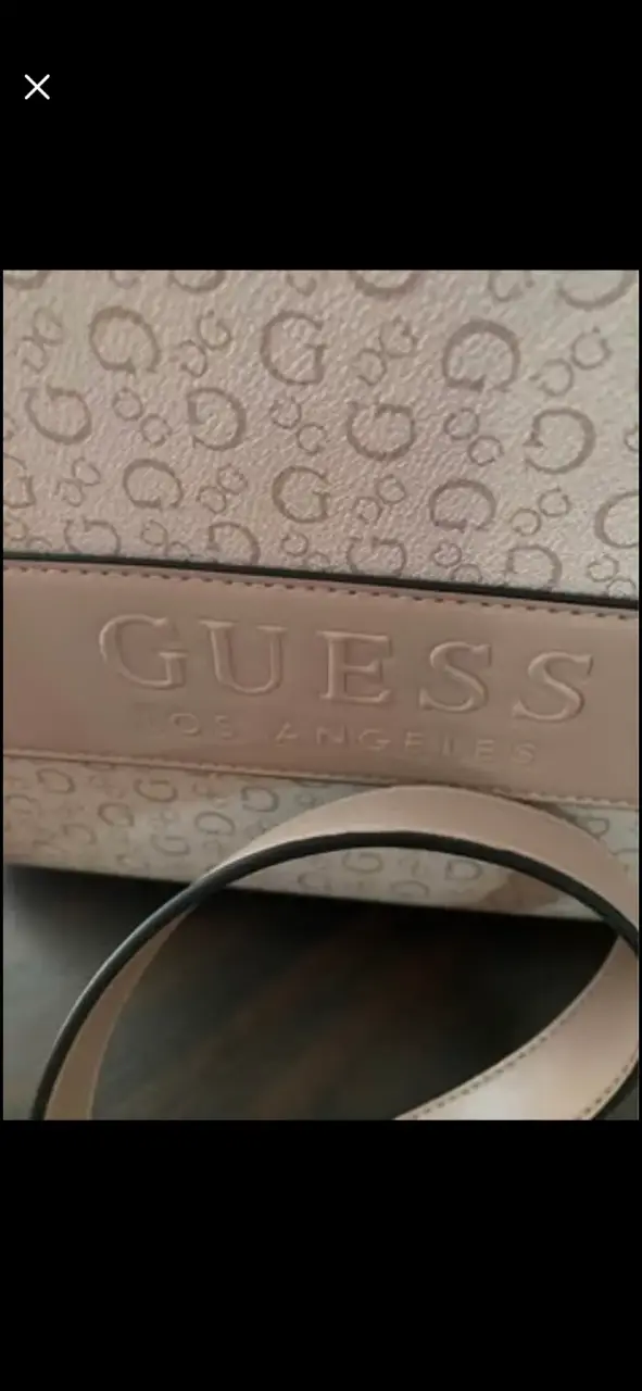Bolso beige Guess rosada - 2