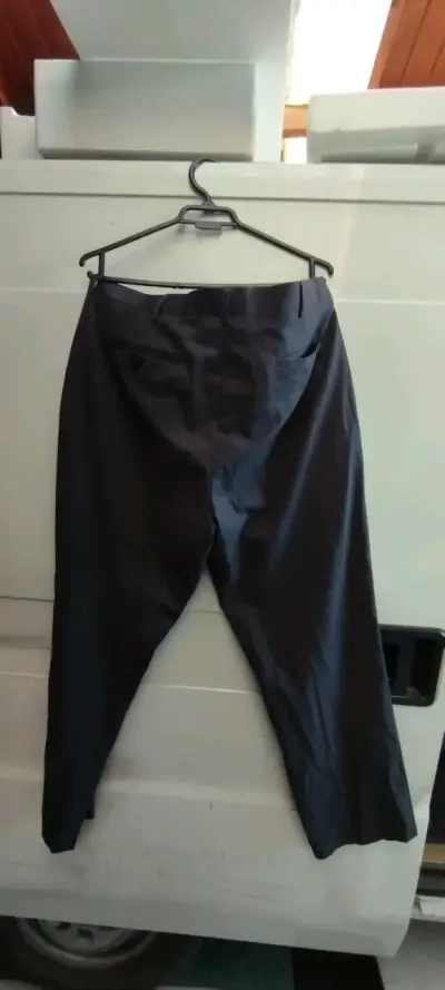 Pantalón negro casual - miniatura 2