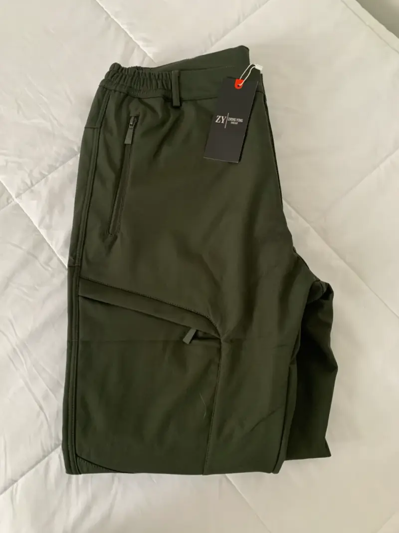 Pantalón deportivo verde militar - 1