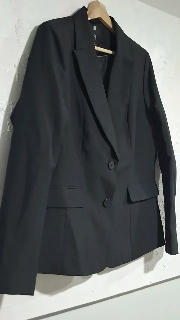 Blazer negro elegante - 3