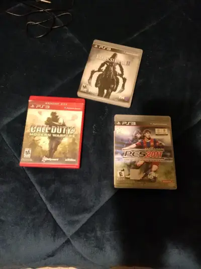 3 juegos PS3 variados - miniatura 1