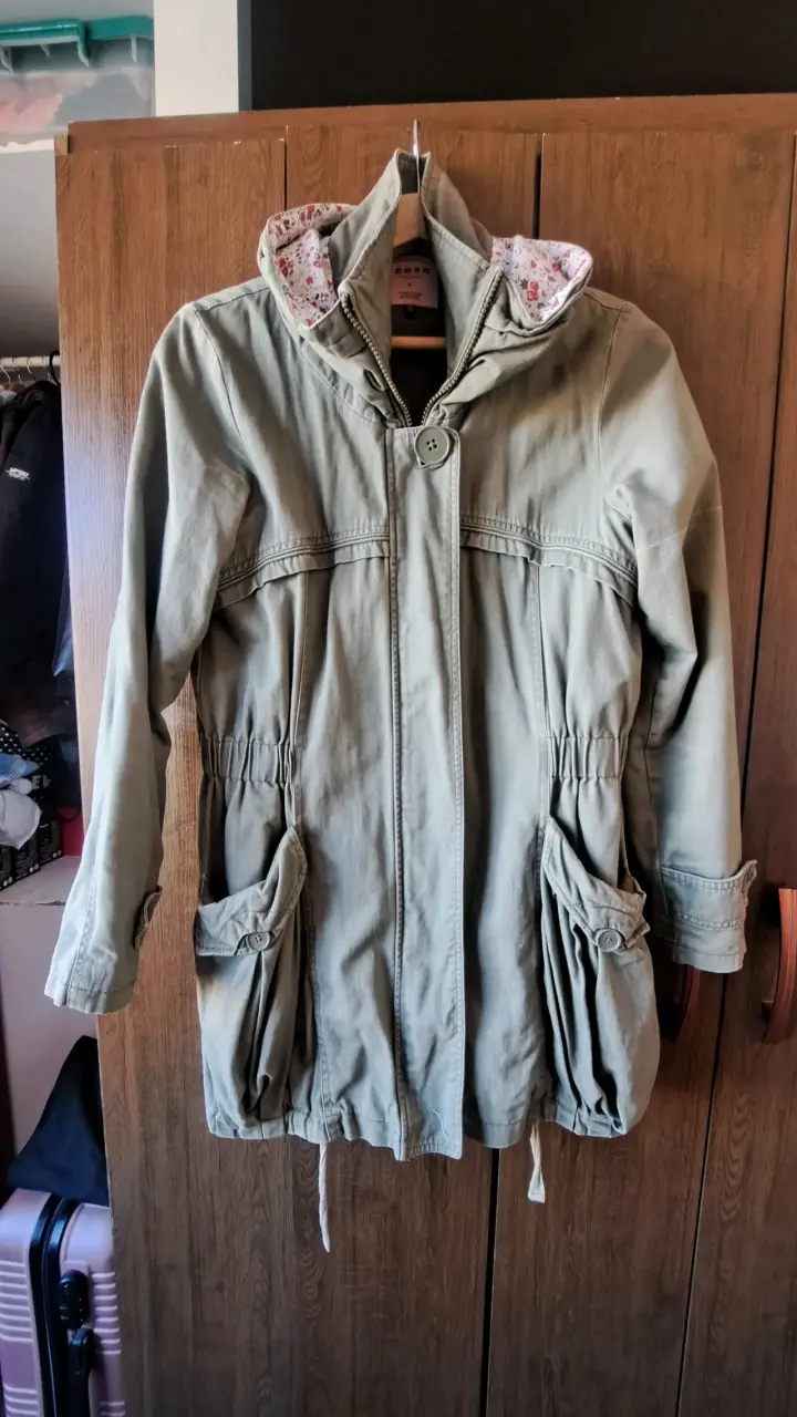 Chaqueta parka verde oliva