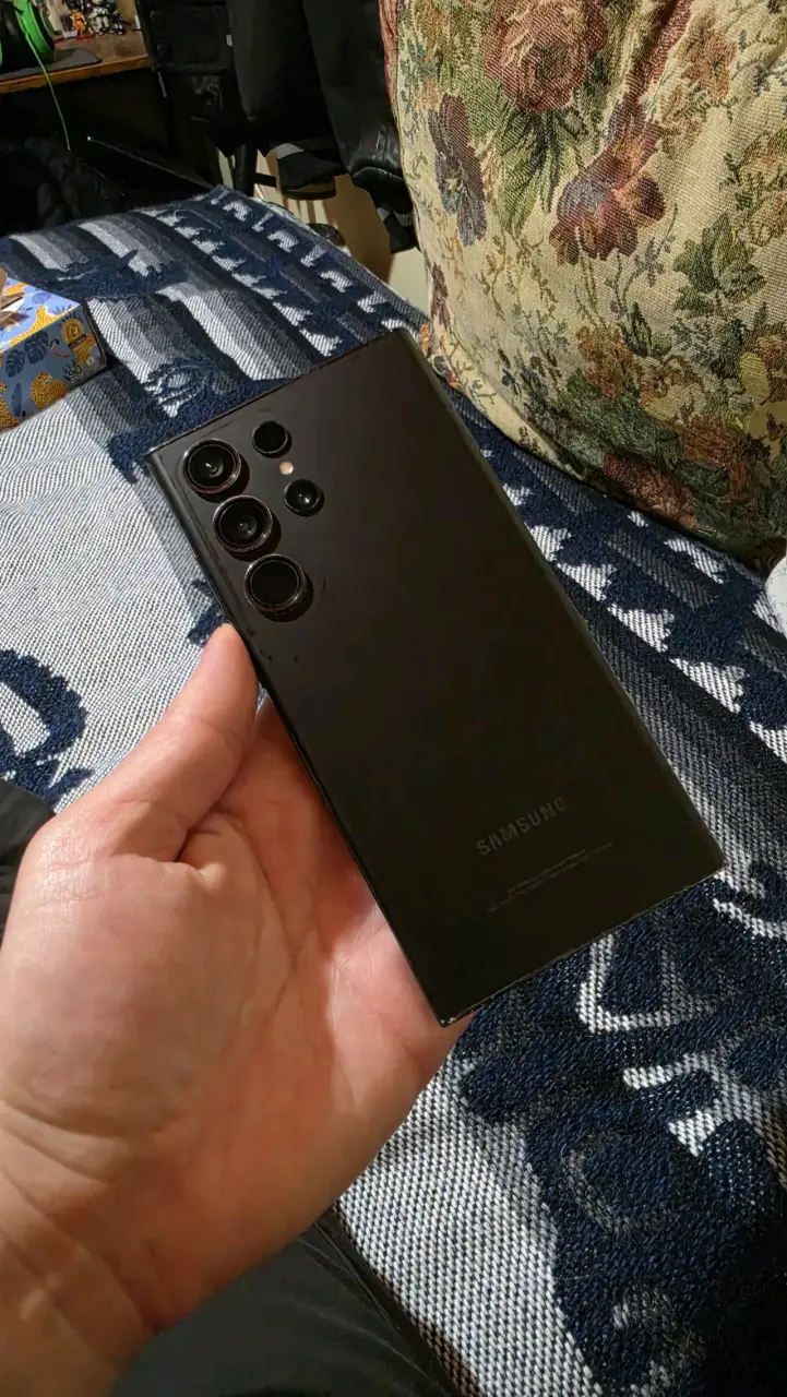 Smartphone Samsung s23 Ultra - 1