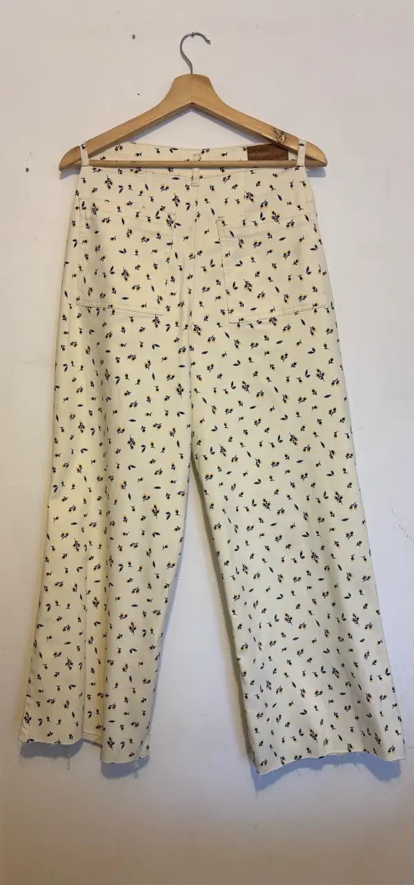 Pantalones beige estampados flores - 2