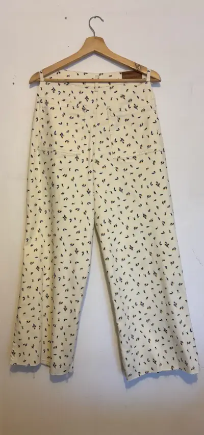 Pantalones beige estampados flores - miniatura 2