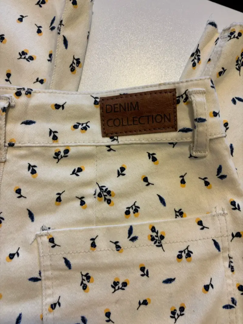 Pantalones beige estampados flores - 3