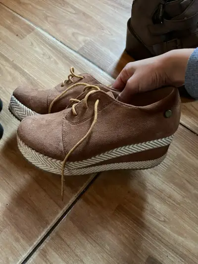 Botines negros con plataforma - miniatura 2
