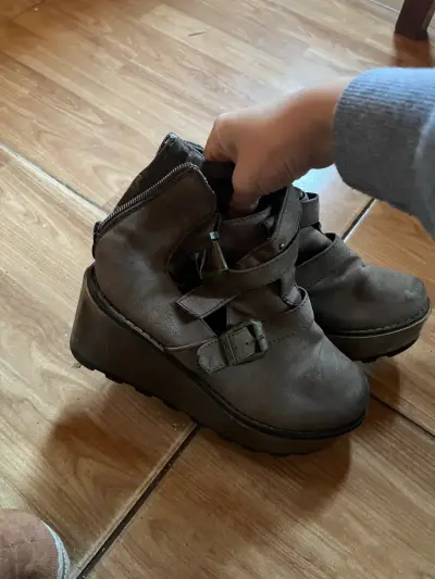 Botines negros con plataforma - miniatura 3