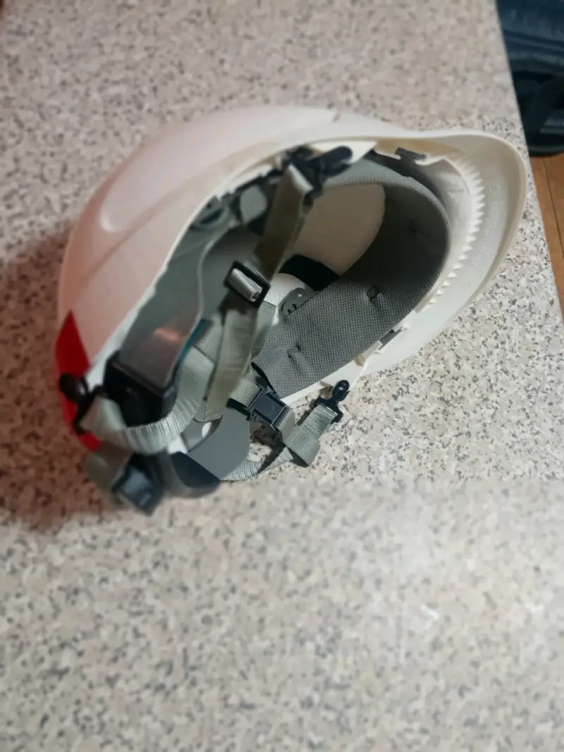 Casco de seguridad blanco altura