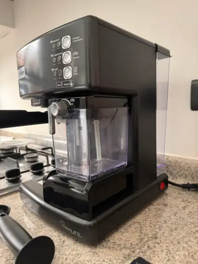 Cafetera espresso Oster PrimaLatte - miniatura 2