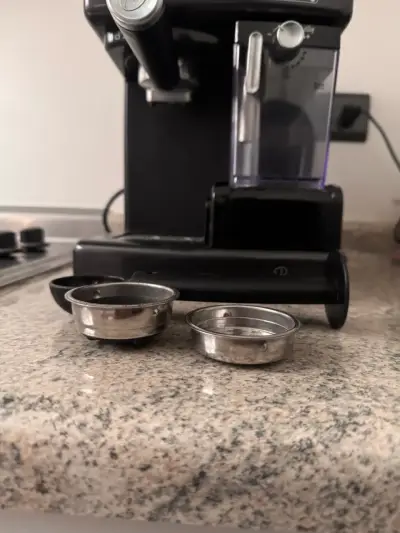Cafetera espresso Oster PrimaLatte - miniatura 3