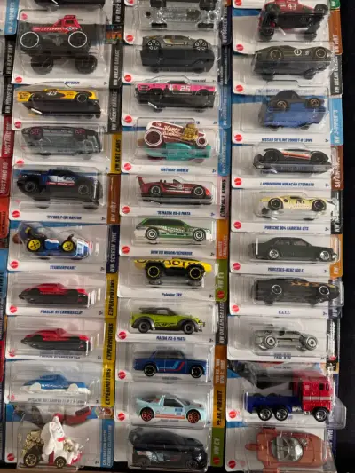 Colección de autos Hot Wheels - miniatura 3