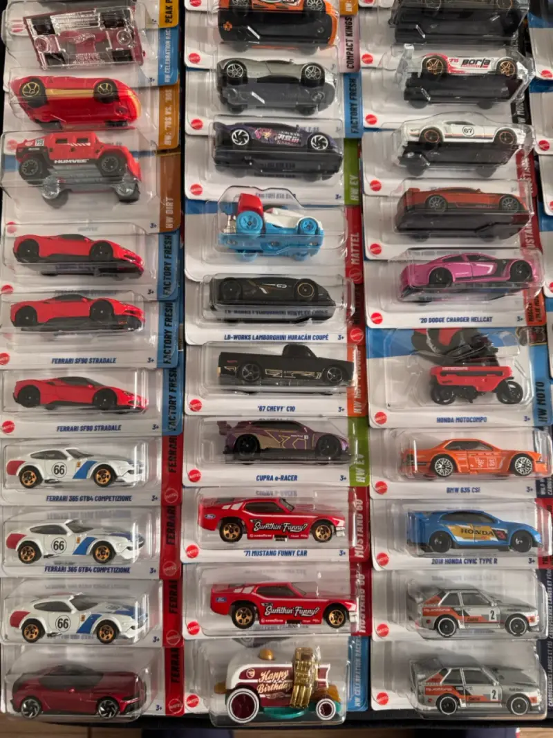 Colección de autos Hot Wheels - 5