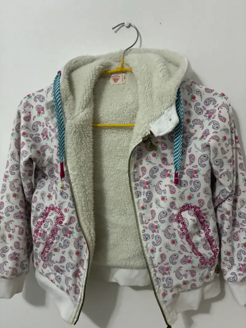 Chaqueta estampada de niña - 3